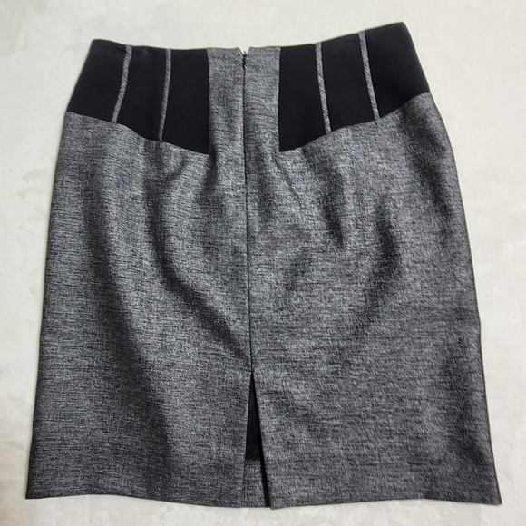 Antonio Melani Pencil Skirt Knee Length Vented Lined Back Zip Gray Women Size 8 - Picture 9 of 12